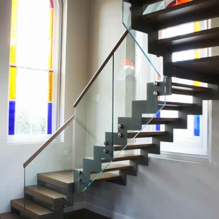 Modern Staircase Newbury in a half turn configuration with two platforms