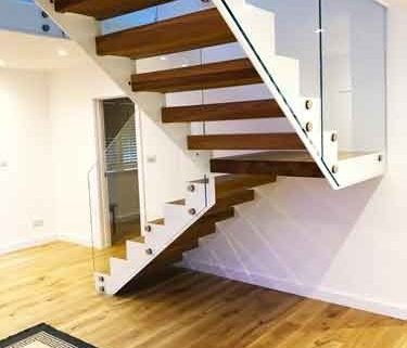 quarter turn with floating platform