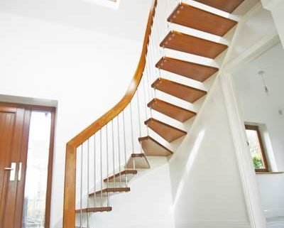 quarter turn staircase with open risers and floating feel