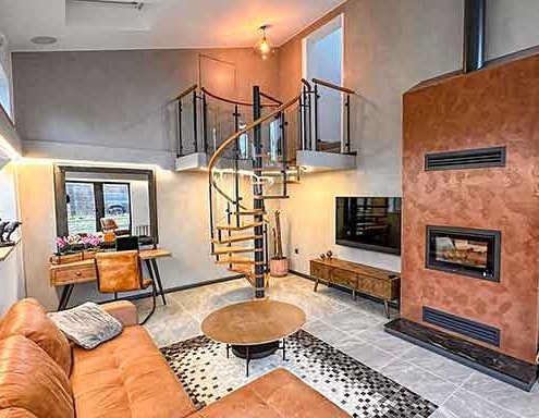 Bristol-Spiral-Staircase in living room