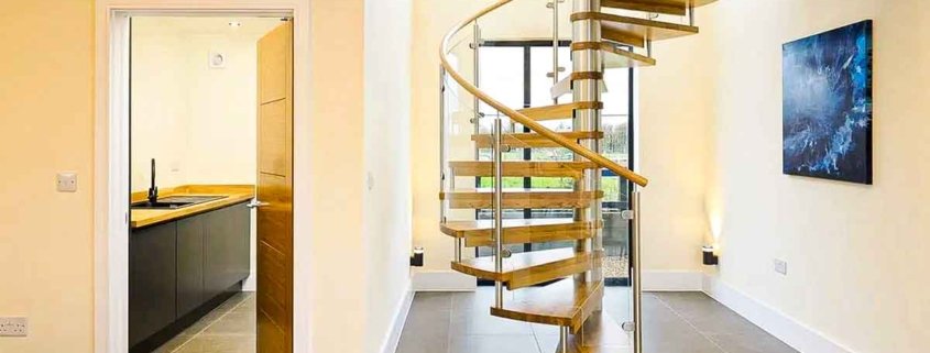 Canterbury-Spiral-Staircase with curved glass panels
