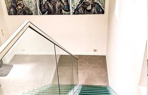 glass tread model 500 staircase with glass balustrade