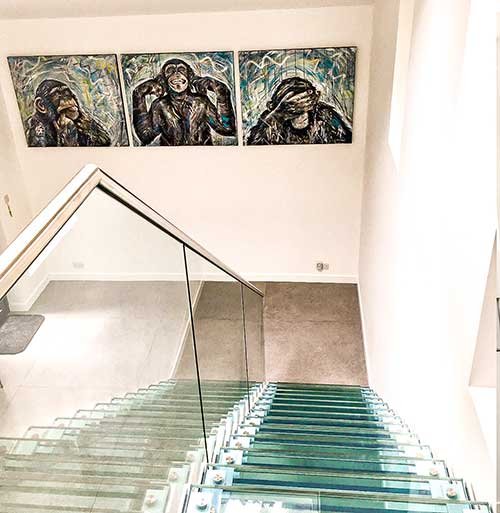 Reading-s glass tread model 500 staircase with glass balustrade