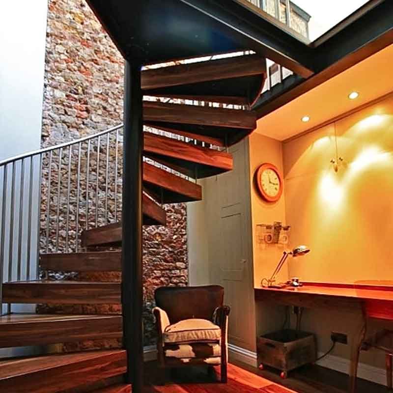 Black-cenre-column-of-a-spiral-supplied-in-Chiswick