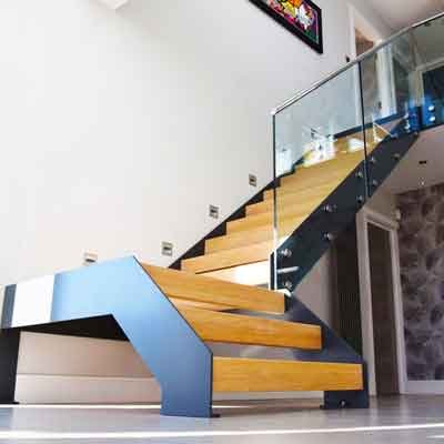 Steel-and-glass-staircase